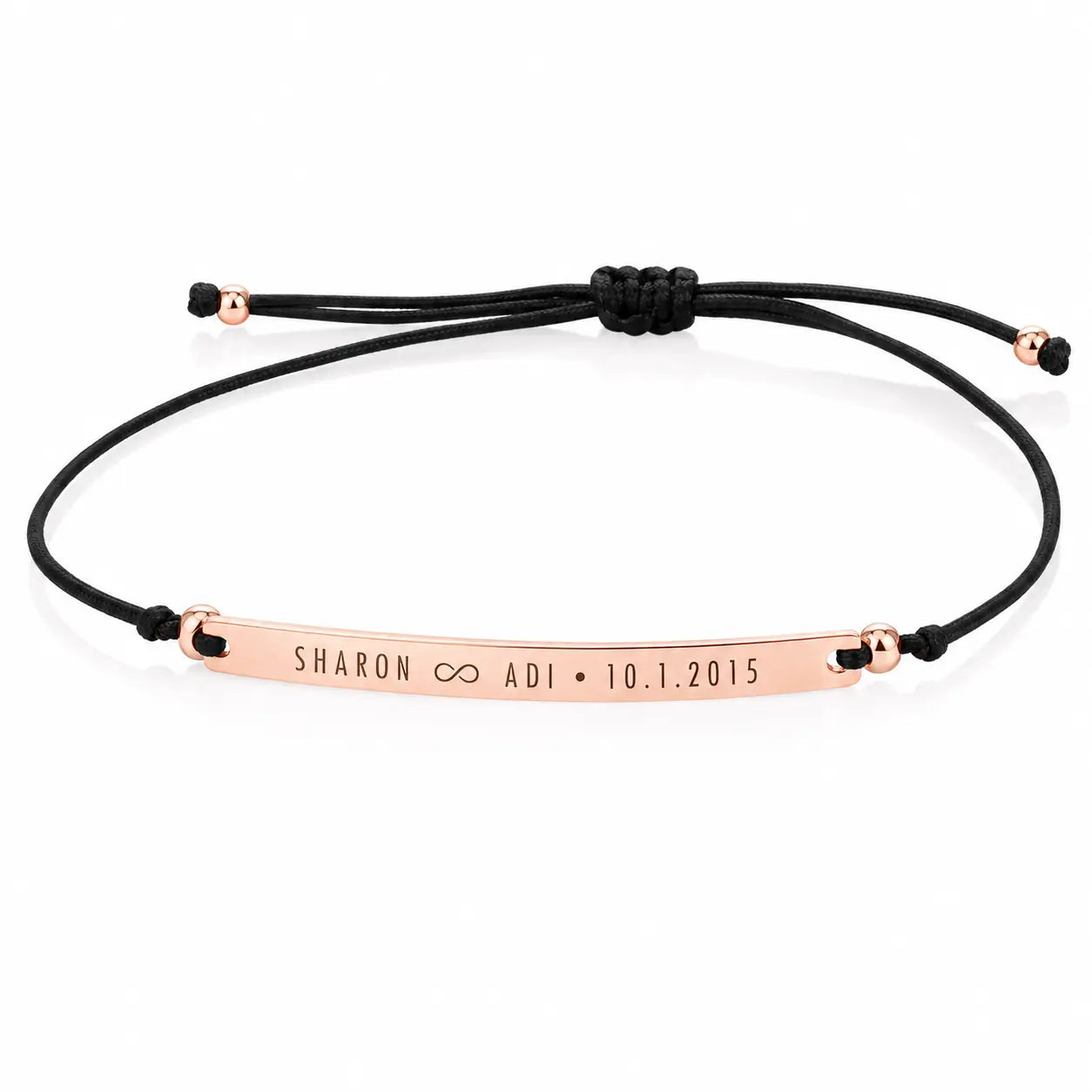Delicate wire bracelet with engraving