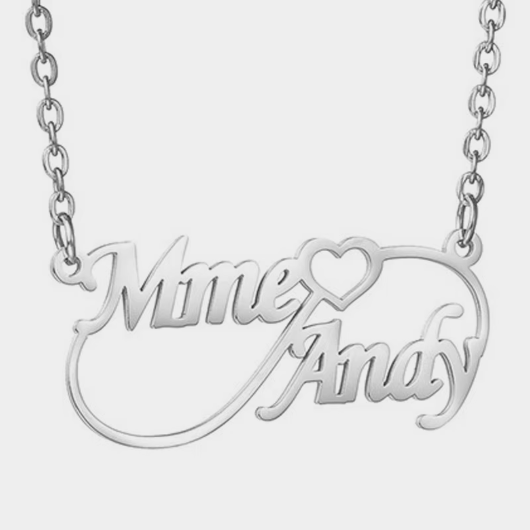 Nadia necklace personalized with name