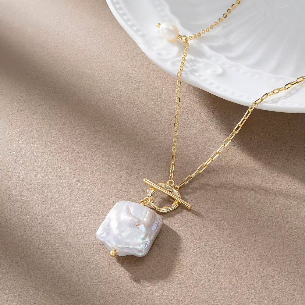 🎁 Amy necklace with water stone pendant (100% off)