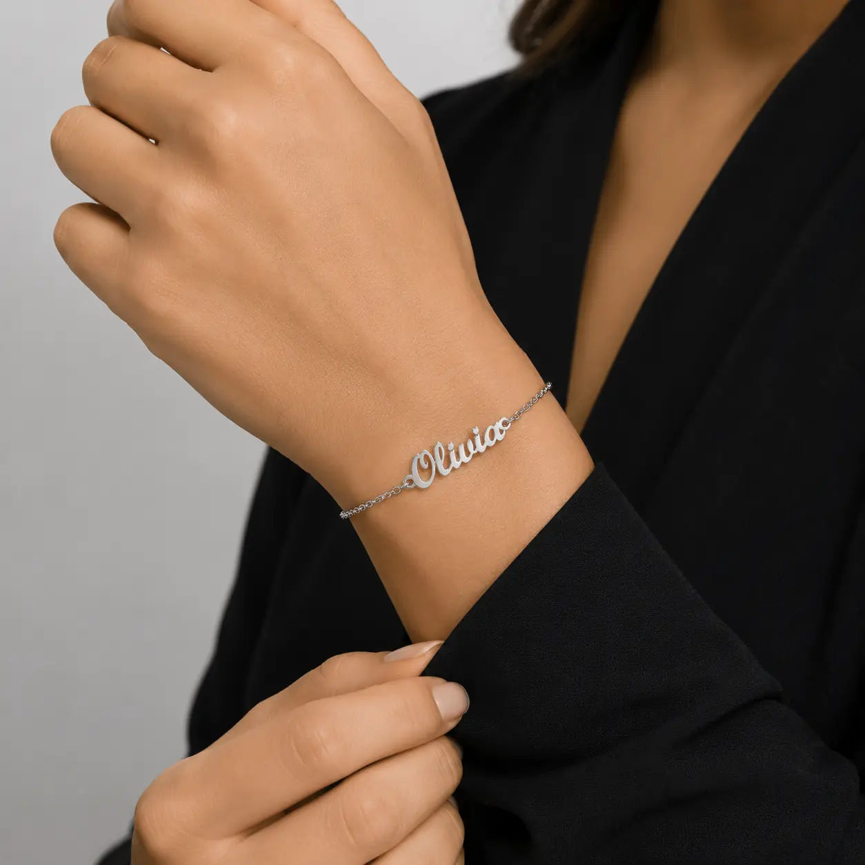 Airi Personalized Name Bracelet